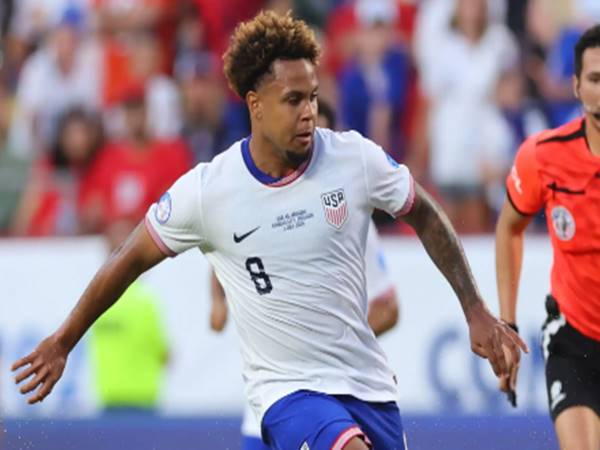 Chuyển nhượng BĐ 26/7: Fiorentina nhắm Weston McKennie